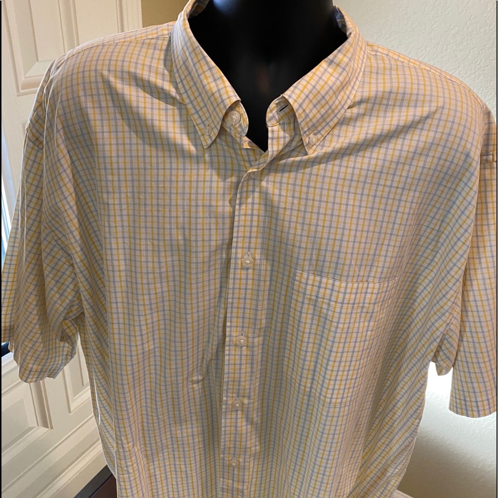 XXL Short sleeve button down shirt